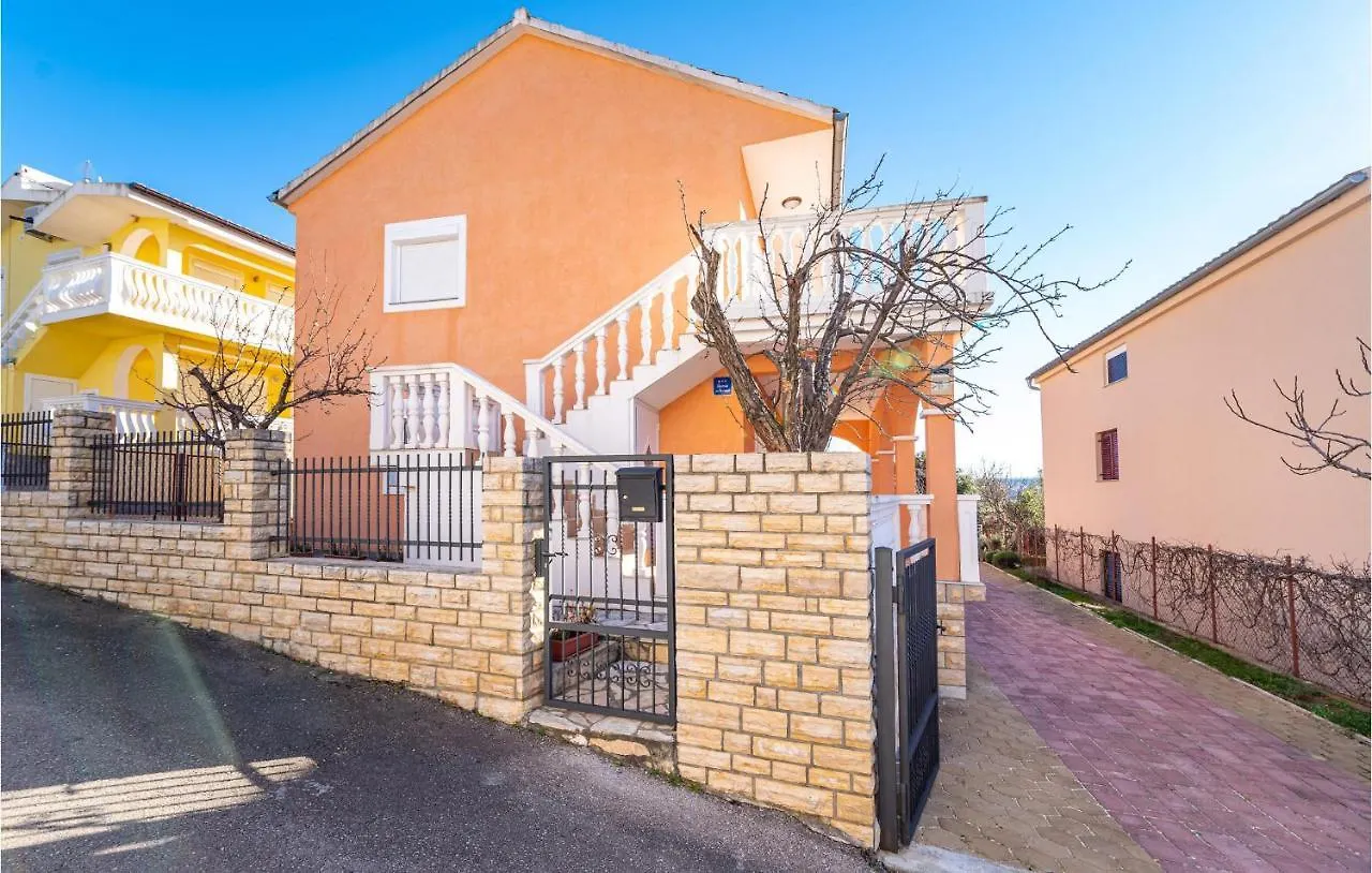 Beautiful Apartment In Krusevo With Kitchen Krusevo (Zadar)