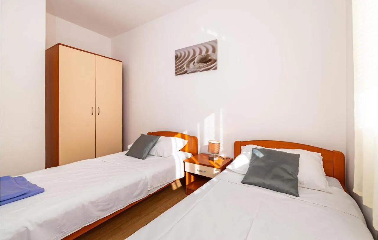 Beautiful Apartment In Krusevo With Kitchen Krusevo (Zadar)